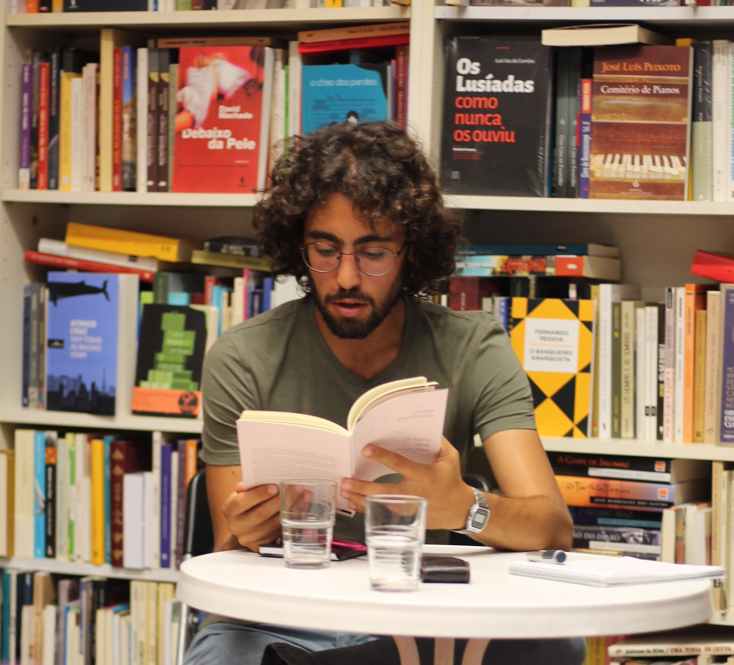 O livro das aproximações apresentado em Frankfurt, na livraria TFM, no dia 27 de junho de 2017. Moderação de David Freudenthal.